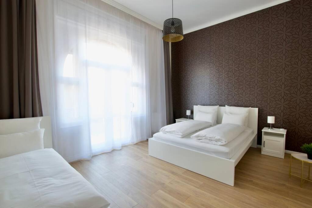 Premium Apartment By Hi5 - Astoria 4 Bedroom Budapest Exterior photo