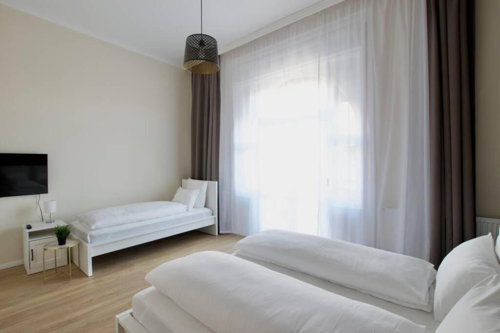 Premium Apartment By Hi5 - Astoria 4 Bedroom Budapest Exterior photo